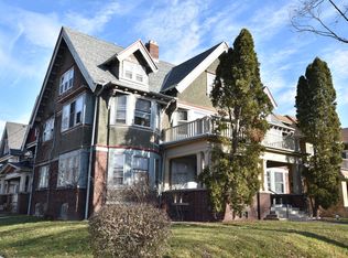 3028 W McKinley Blvd #2E, Milwaukee, WI 53208