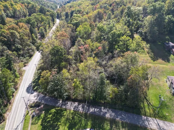 3400 Conway Wallrose Rd, Sewickley, PA 15143