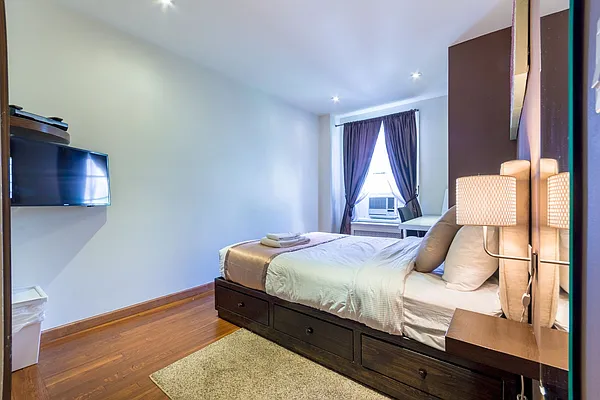 Rented by Townhouse Apartments | media 30