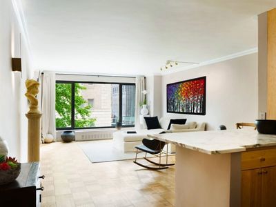 200 Central Park S APT 4I, New York, NY, 10019