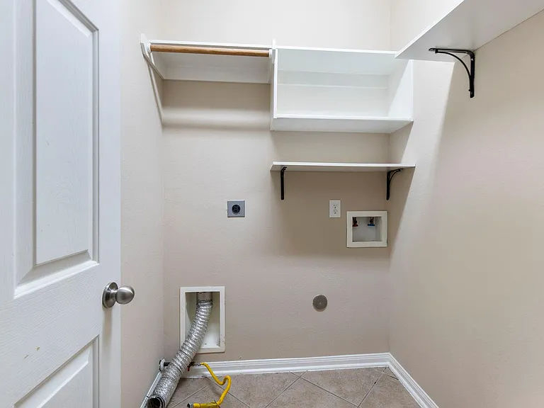 2 Bushell Mill Pl — Photo 24