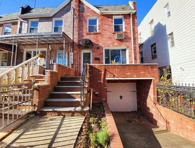 4449 Byron Ave, Bronx, NY, 10466