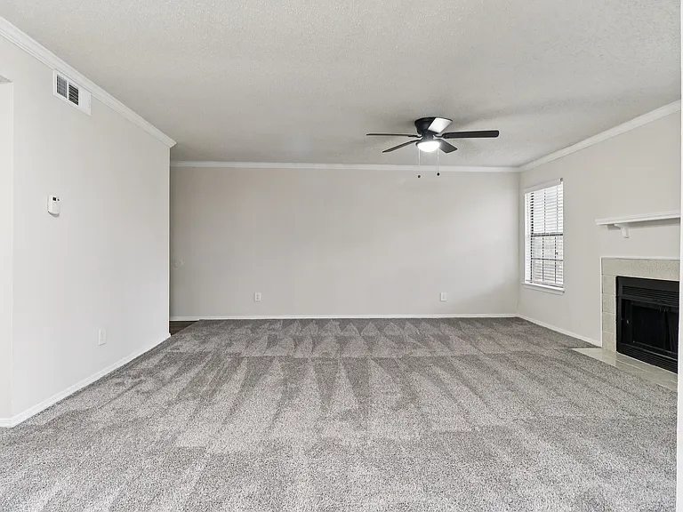 B2 Livingroom from patio