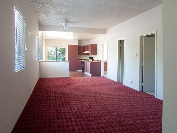 4th image of 398 N 17th St