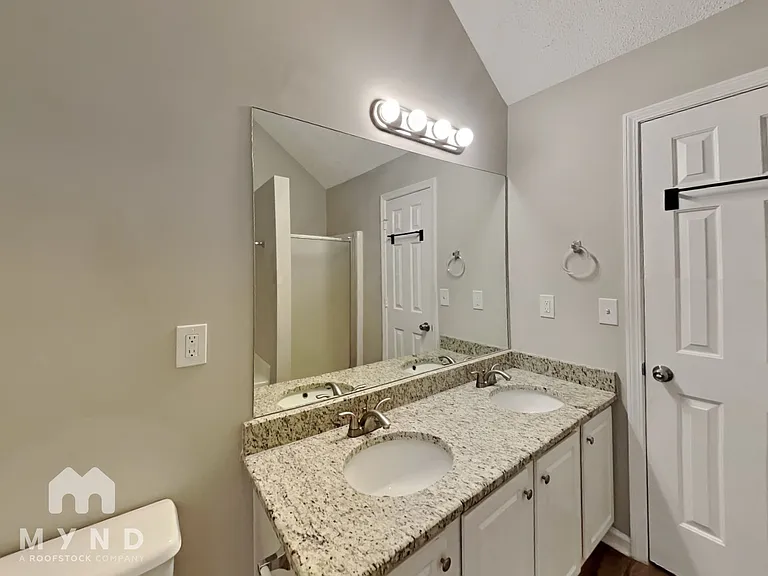 1013 Vineyard Walk — Photo 14