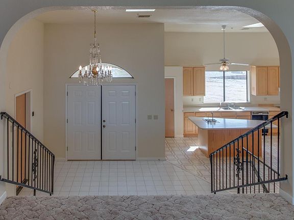 3rd image of 561 Beverly Glen Ct