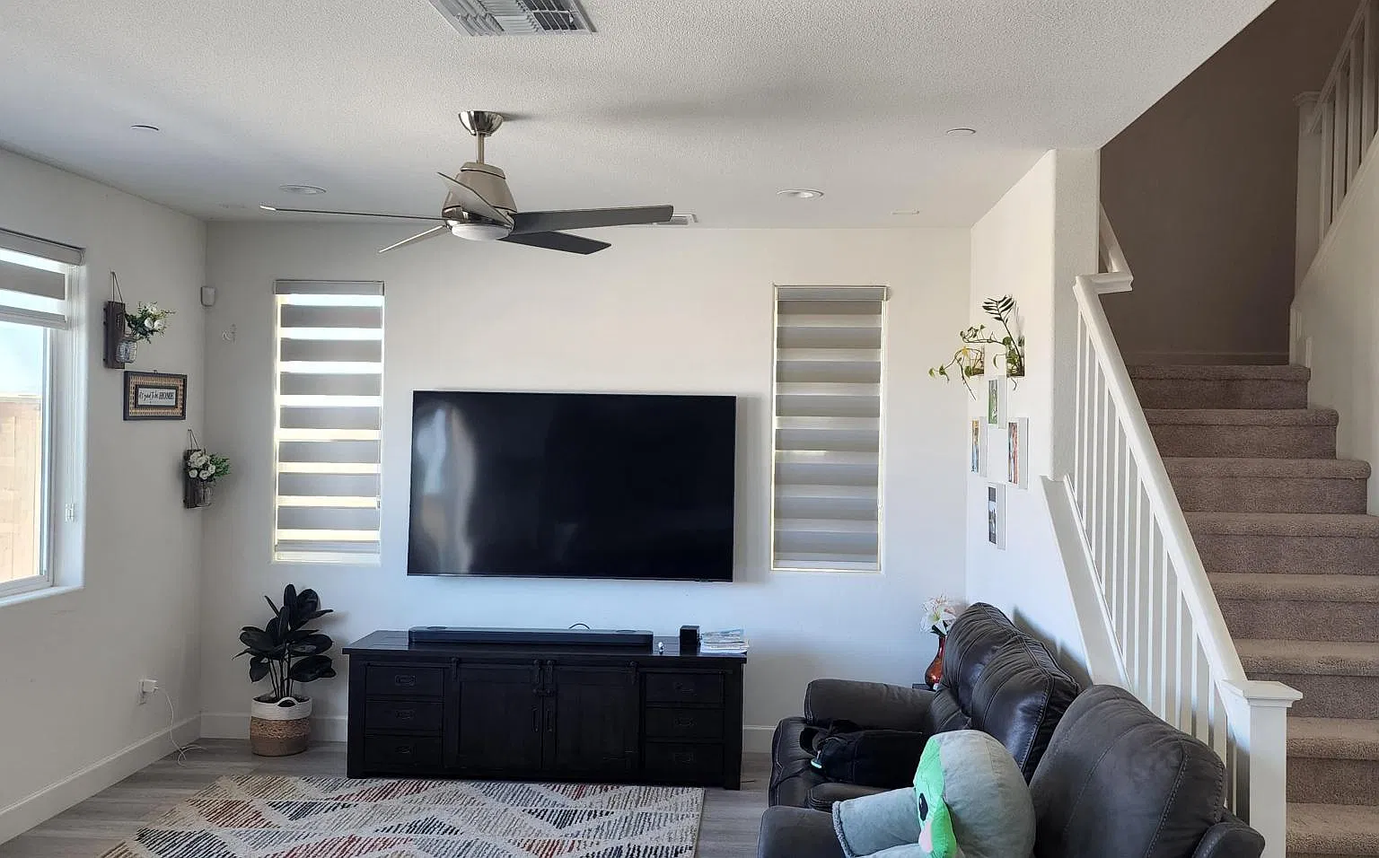 2144 S Dianthus Ln — Photo 2