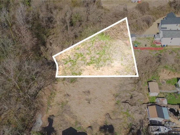 328 N Lloyd St, Suffolk, VA 23434