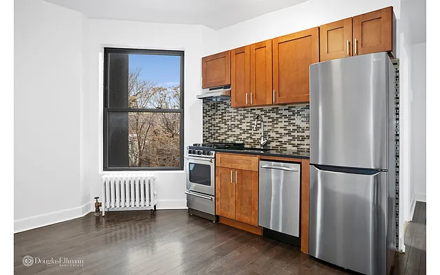 Rented by Douglas Elliman | media 4