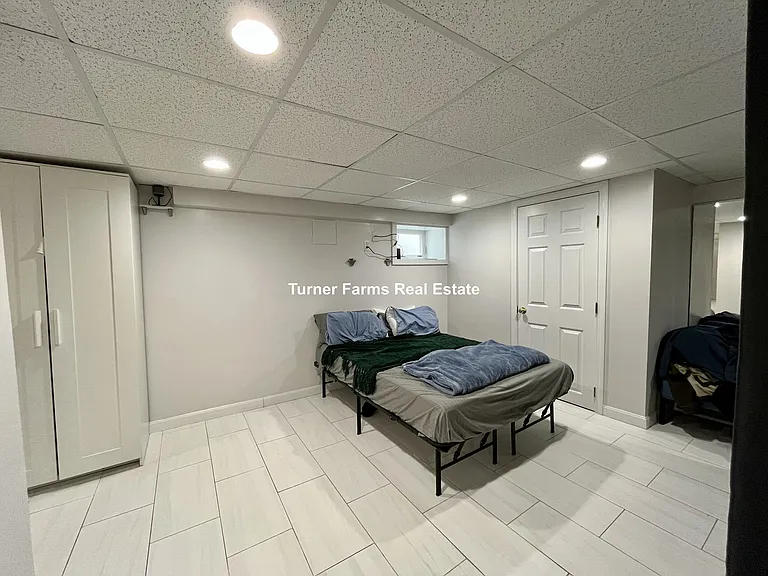77 Fairfax St #B — Photo 17