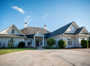 10 Elk Ridge Dr, Social Circle, GA 30025