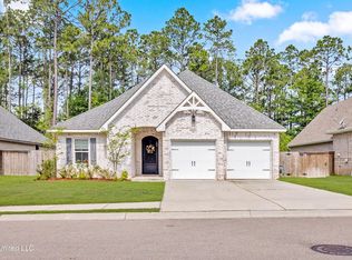 6253 Cypress, Biloxi, MS 39532