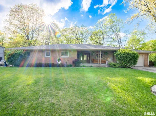 10901 N Sleepy Hollow Rd, Peoria, IL 61615