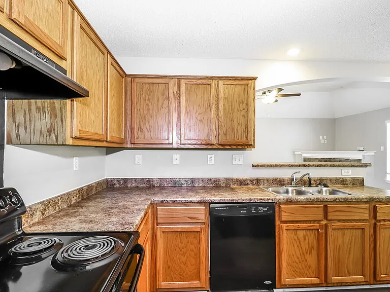 1481 Lawson Dr — Photo 7