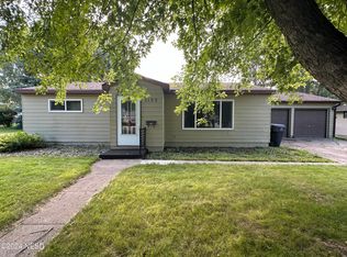 1123 2nd St NW, Watertown, SD 57201