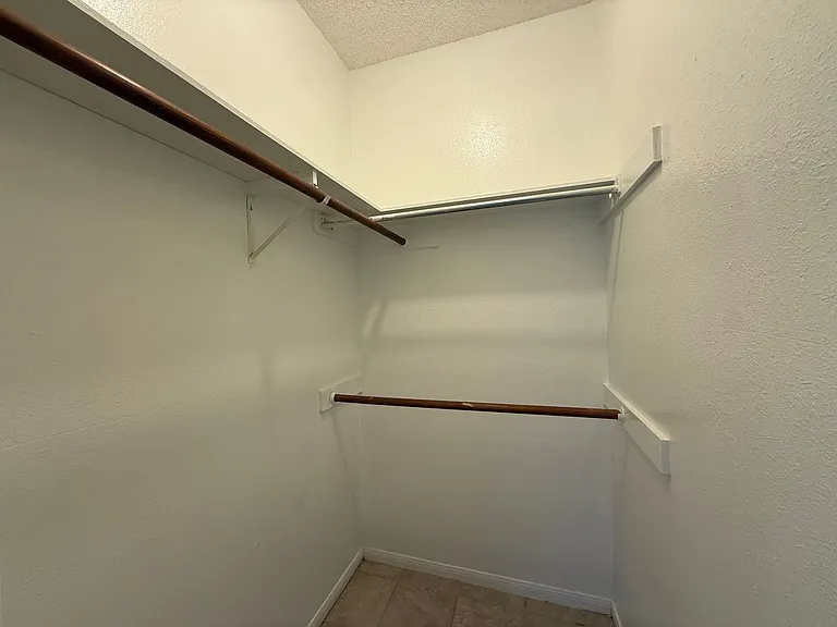 203 E 31st St #101 — Photo 10