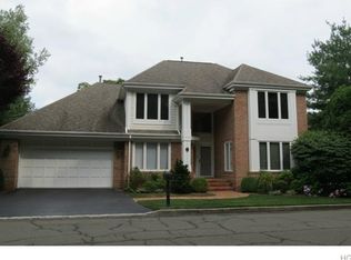 11 Hidden Pond Dr, Rye Brook, NY 10573