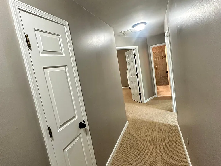 4830 Hampton Square Dr — Photo 16