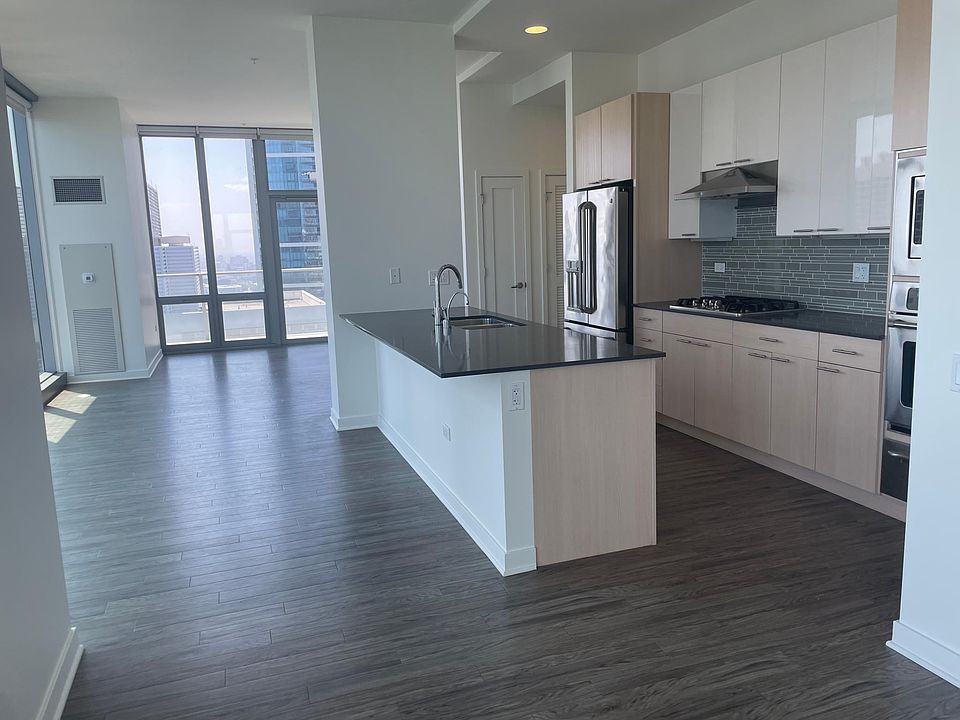 1st image of 259 N Columbus Dr #1