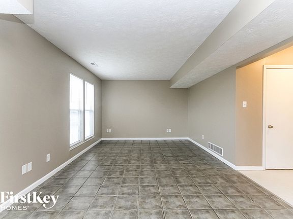 4th image of 8565 Scarsdale Dr E