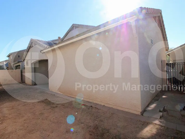 21066 E Munoz St — Photo 21