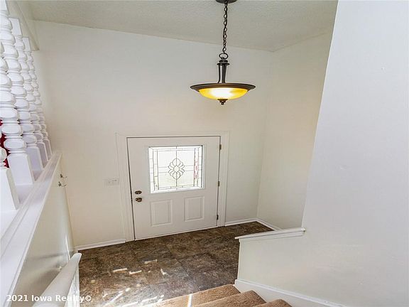 3rd image of 1308 W Euclid Ave