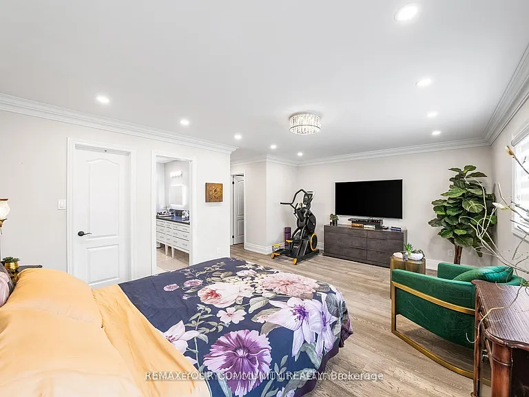 37 Copperstone Cres — Photo 15