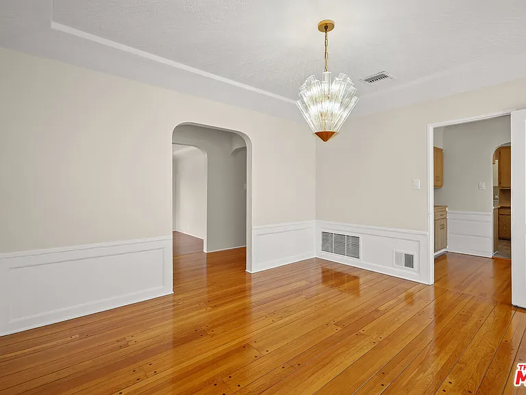 3960 Welland Ave — Photo 21