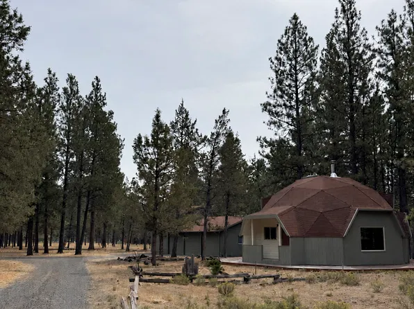 69742 Pine St, Sisters, OR 97759