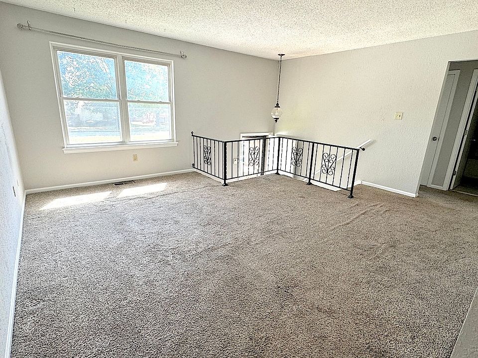 1st image of 2902 S 55th St