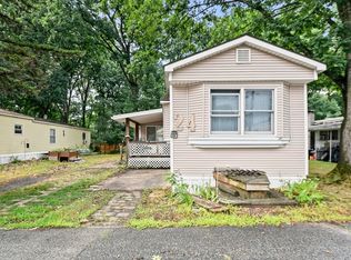 24 Princess Dr, Salem, NH 03079