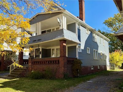 825 Helmsdale Rd, Cleveland Heights, OH, 44112