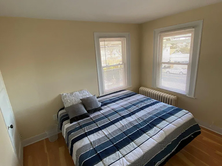 92 Townsend Ave — Photo 21