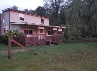 252 Ruttencutter Ln, Mason, WV 25260