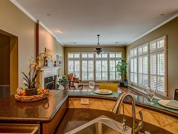 2nd image of 23915 Hamptonshire Ln
