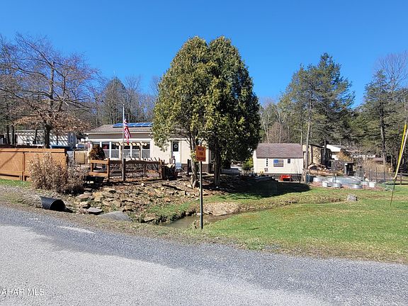 3rd image of 302 Fox Ridge Rd