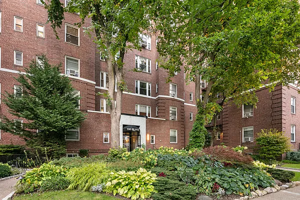 Sold by Douglas Elliman | media 33