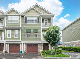 15 Chaz Way, Fairfield, NJ 07004
