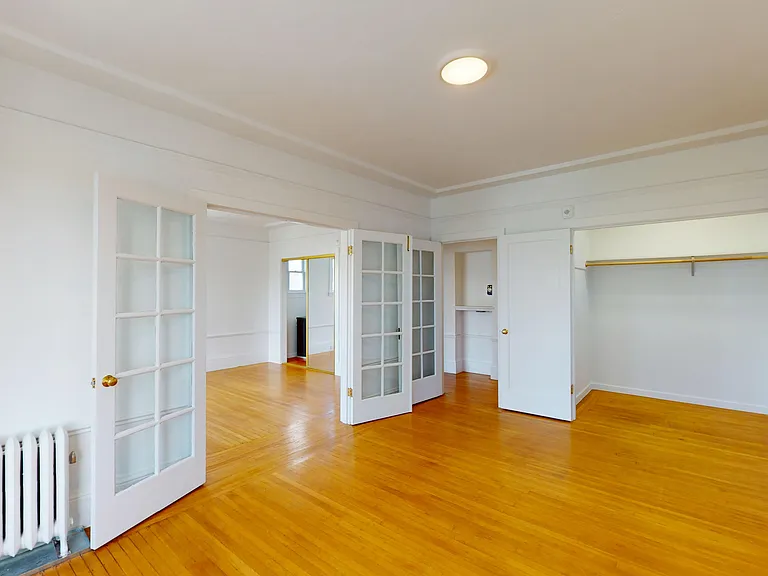 225 Irving St #7 — Photo 5