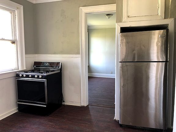 2nd image of 285 Auburn Ave