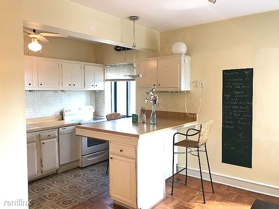 2nd image of 5056 N Marine Dr APT C6