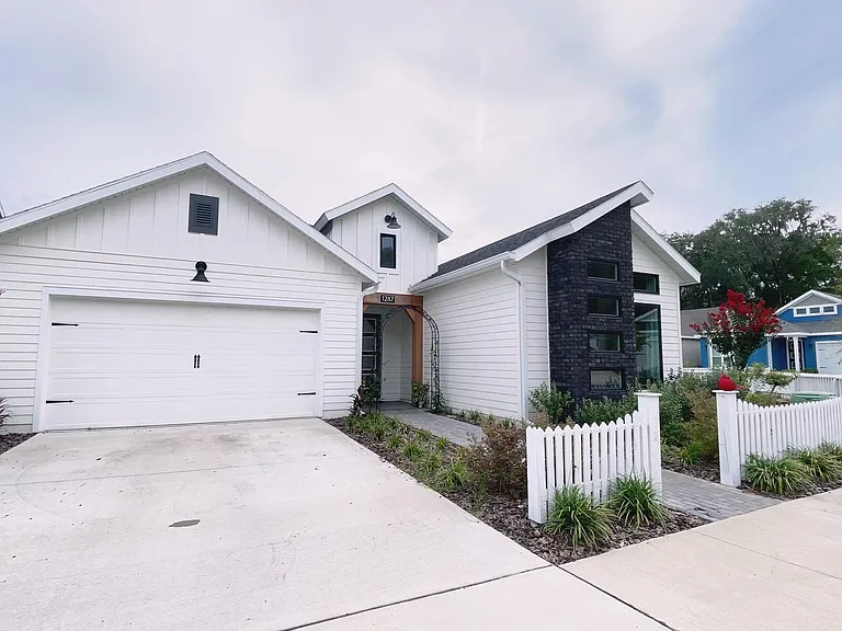 1287 NW 132nd Blvd — Photo 8