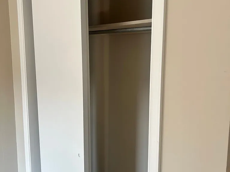 88 Rose Dr — Photo 4