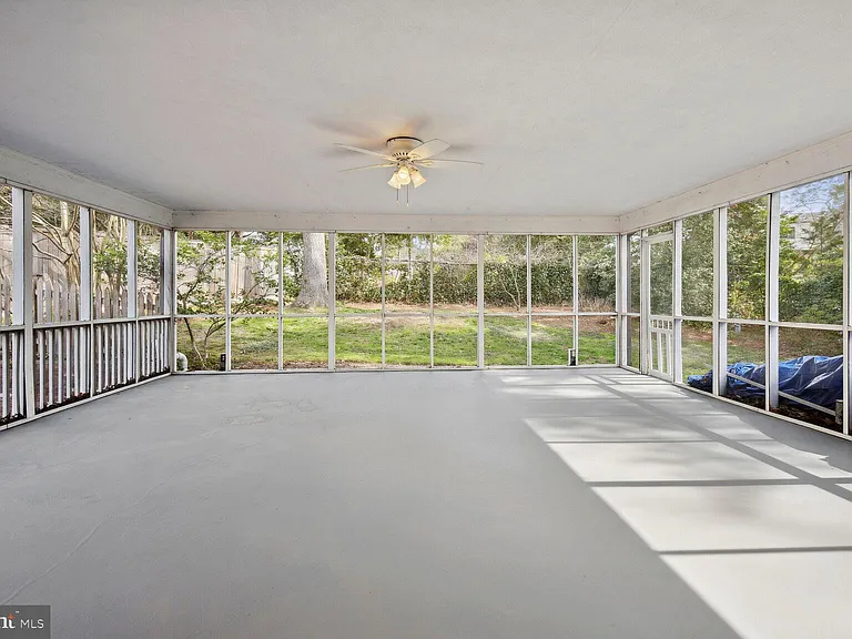 5801 Hillburne Way — Photo 16