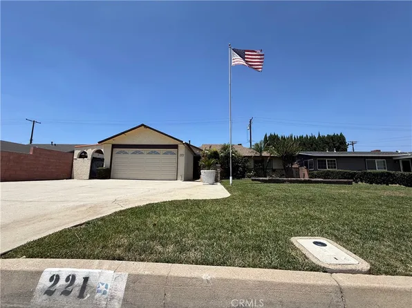 221 S Ranburn Ave, Azusa, CA 91702
