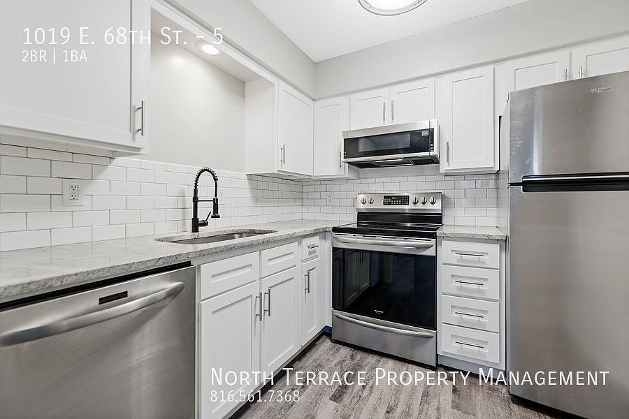 1st image of 1019 E 68th St #5