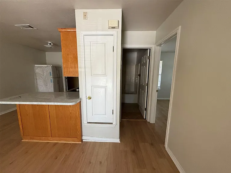 2907 Whisper Oaks Ln #D — Photo 5