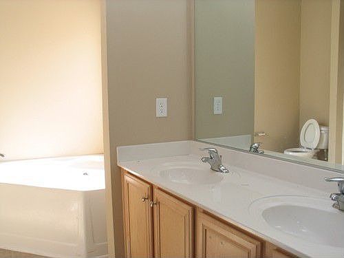 5th image of 221 Makayla Ct