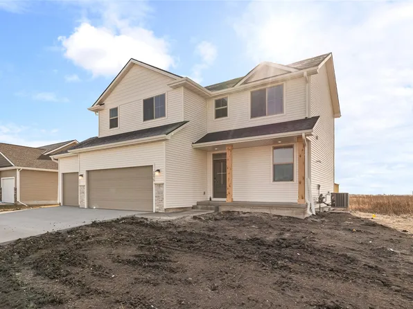 1275 Cedar St, Waukee, IA 50263