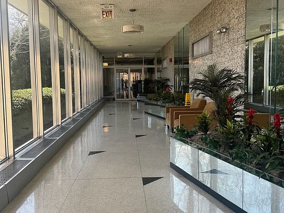 2nd image of 3950 N Lake Shore Dr #904